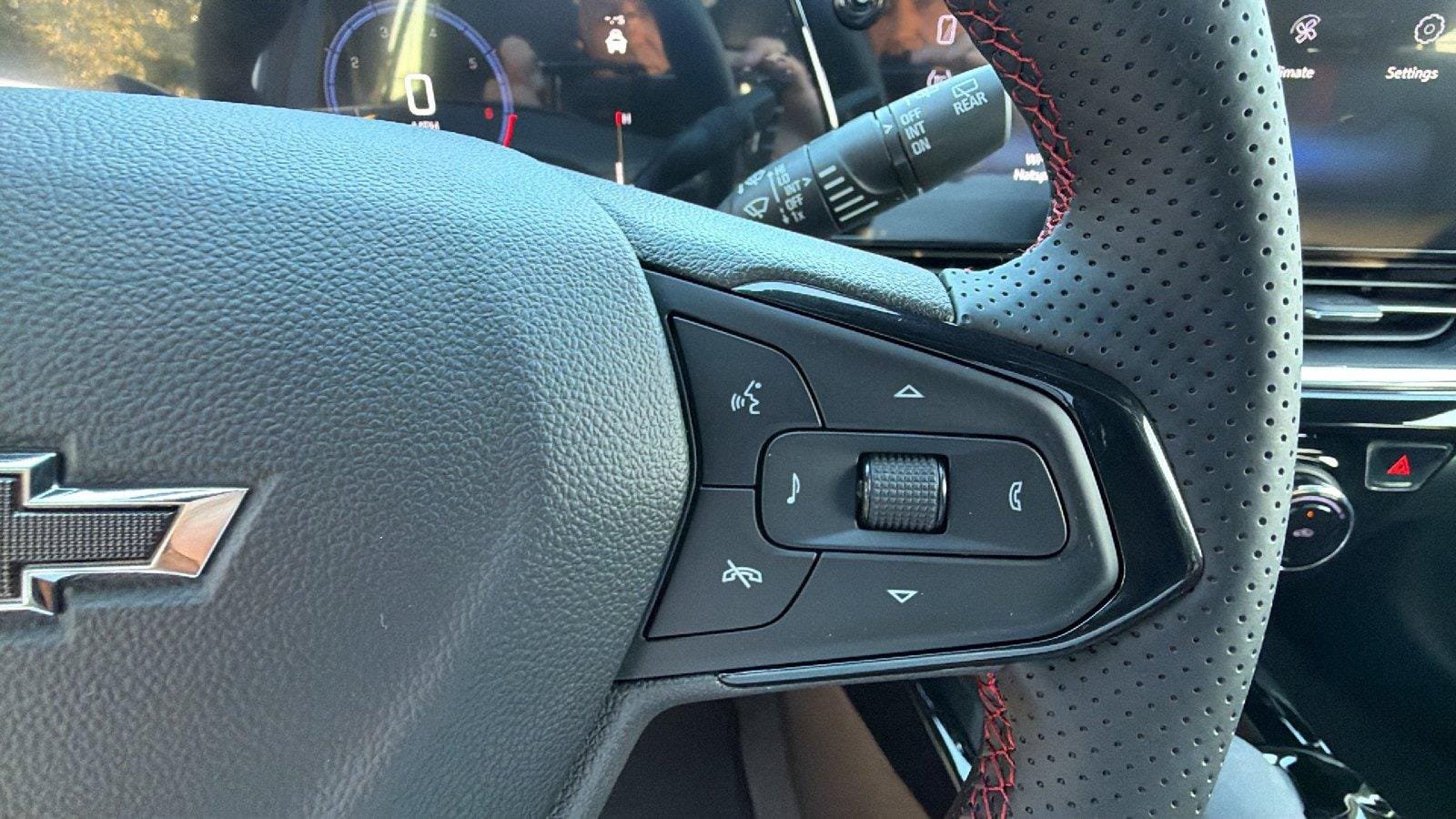 New 2026 Chevrolet Trax RS w/ Sunroof Package FWD image 21