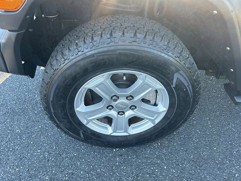 Used 2021 Jeep Wrangler Unlimited Sport image 12