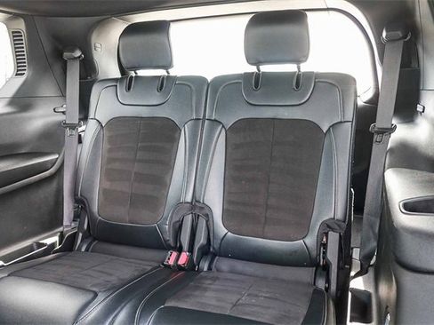 Used 2023 Jeep Grand Cherokee L Laredo image 21