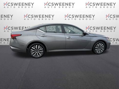 Used 2024 Nissan Altima 2.5 SV image 6