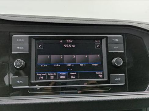 Used 2024 Volkswagen Jetta S image 29