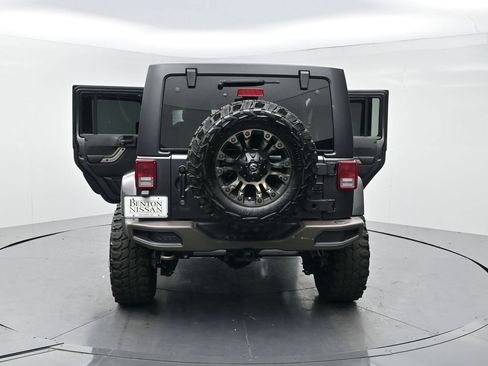 Used 2017 Jeep Wrangler Unlimited Sahara AWD/4WD image 29
