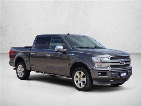 Used 2018 Ford F150 Platinum w/ Equipment Group 701A Luxury AWD/4WD image 3