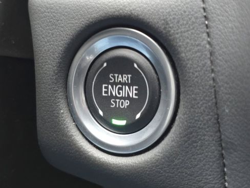 Used 2024 Chevrolet Suburban LT image 29