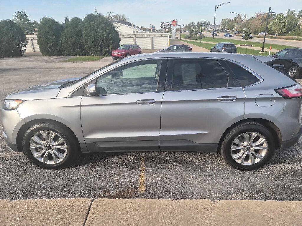 Used 2022 Ford Edge Titanium AWD/4WD image 3