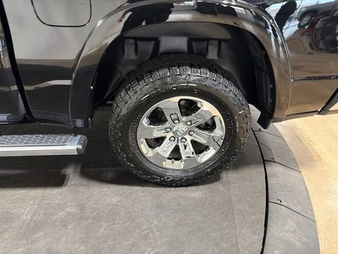 Used 2022 RAM 1500 Laramie AWD/4WD image 38