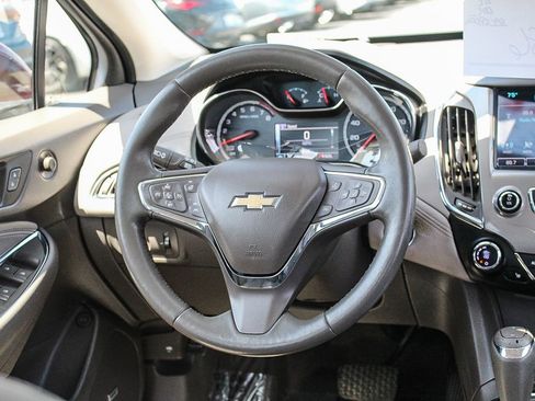 Used 2016 Chevrolet Cruze Premier FWD image 16