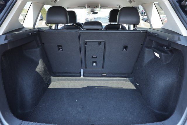 Used 2024 Volkswagen Taos SE FWD image 7