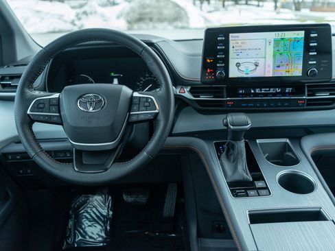 Used 2024 Toyota Sienna XSE image 13