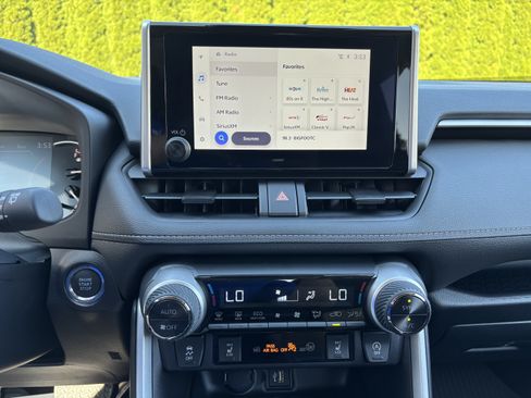 Used 2025 Toyota RAV4 XLE w/ Convenience Package AWD/4WD image 25