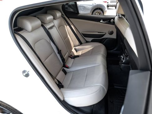 Used 2019 Kia Stinger w/ Sun & Sound Package RWD image 39