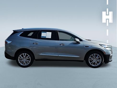 Used 2023 Buick Enclave Essence w/ Experience Buick Package FWD image 3