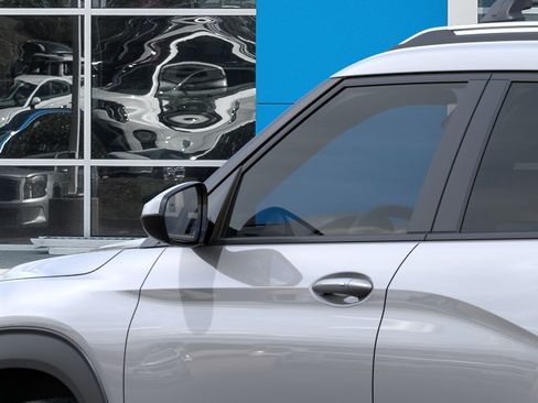 New 2026 Chevrolet TrailBlazer LT w/ Midnight Edition FWD image 14
