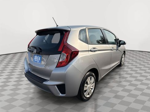 Used 2017 Honda Fit LX image 4