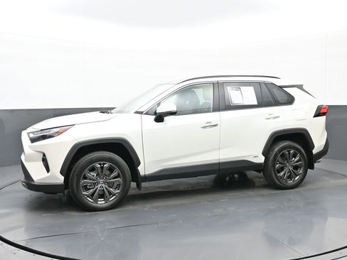 Used 2022 Toyota RAV4 Limited image 6