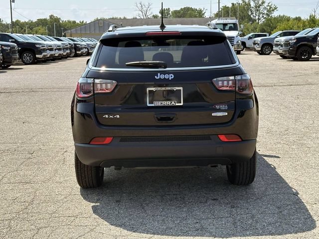 Used 2023 Jeep Compass Latitude w/ Convenience Group AWD/4WD image 4