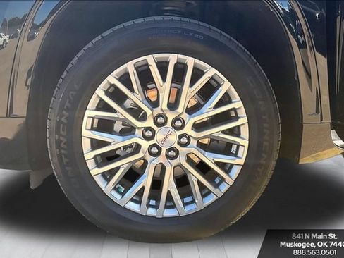 Used 2025 GMC Acadia Denali w/ LPO, Floor Liner Package AWD/4WD image 34