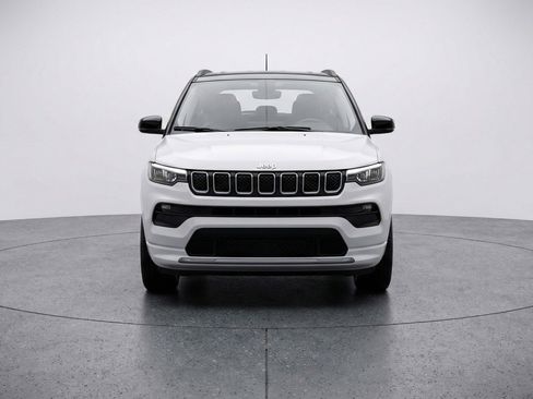 Used 2025 Jeep Compass Limited image 2