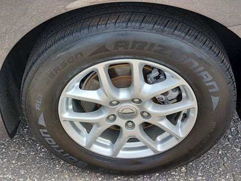 Used 2022 Chrysler Pacifica Touring-L FWD image 14