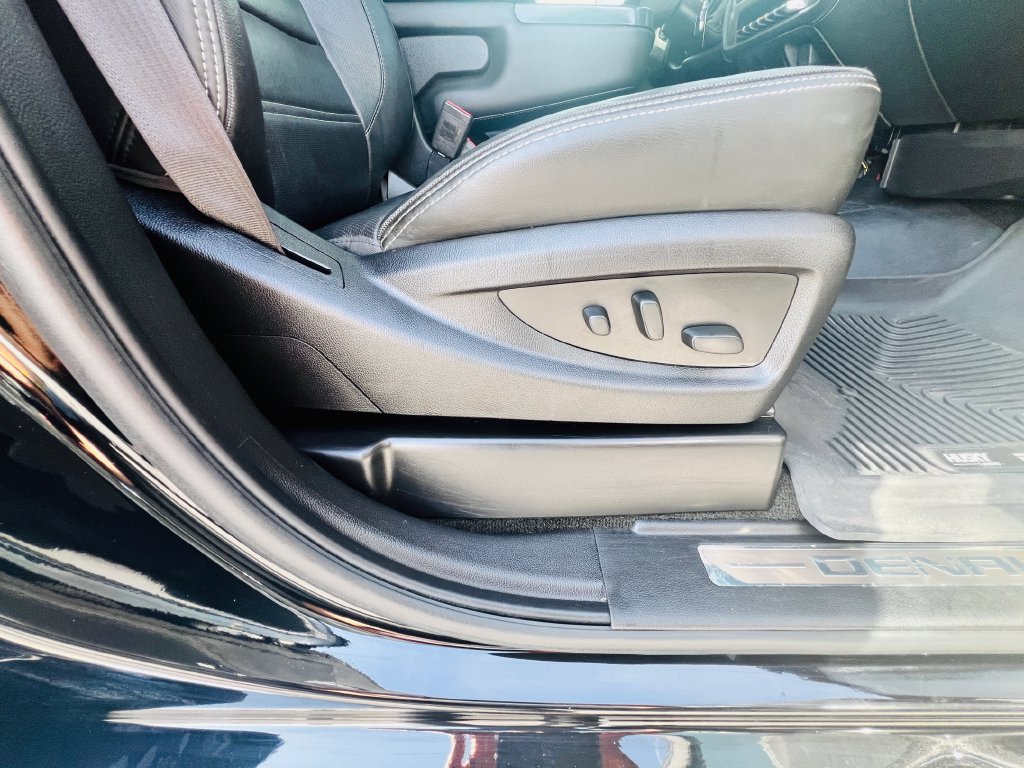 Used 2018 GMC Sierra 3500 Denali w/ Duramax Plus Package AWD/4WD image 42