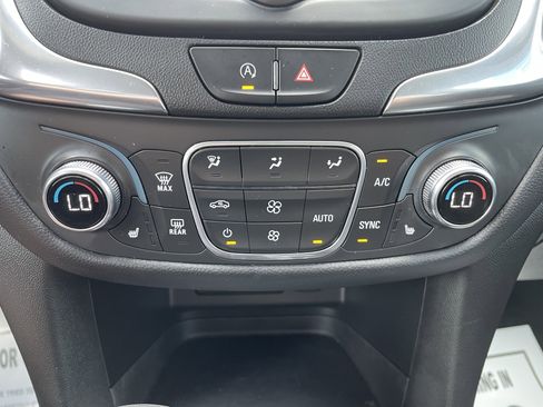 Used 2022 Chevrolet Equinox LT image 19