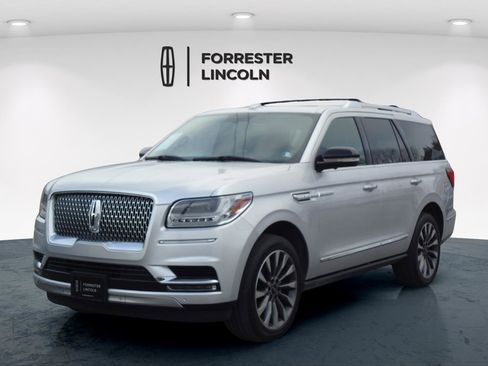 Used 2018 Lincoln Navigator Select w/ Cargo Package image 7