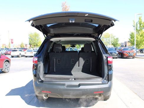 Used 2020 Chevrolet Traverse LS image 10