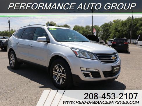 Used 2016 Chevrolet Traverse LT FWD image 1