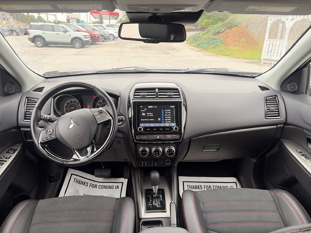 Used 2025 Mitsubishi Outlander Sport SE AWD/4WD image 12
