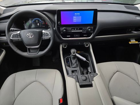 Certified 2026 Toyota Grand Highlander XLE image 14