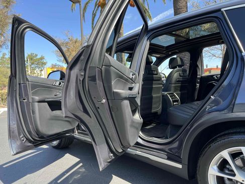 Used 2020 BMW X5 sDrive40i w/ Premium Package RWD image 46