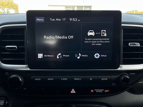 Used 2025 Hyundai Venue SEL image 29