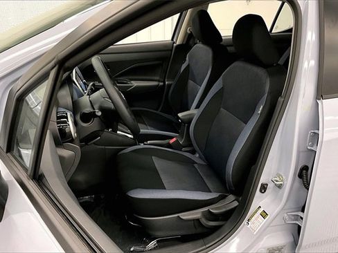 New 2025 Nissan Versa SV w/ Trunk Package image 9