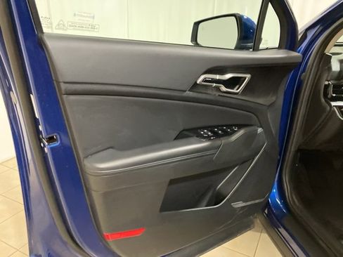 Used 2024 Kia Sportage EX image 9