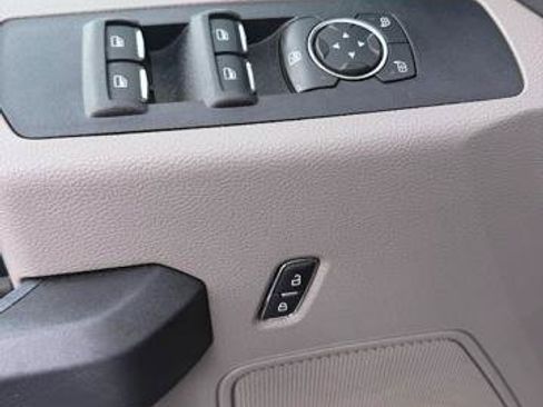 Used 2022 Ford F250 XL w/ STX Appearance Package AWD/4WD image 10