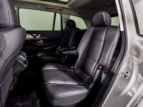 Certified 2025 Mercedes-Benz GLS 580 4MATIC image 43
