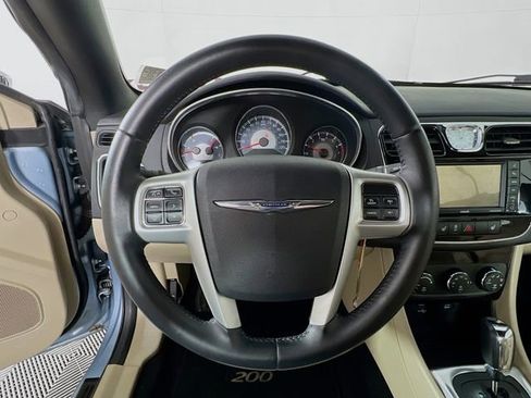 Used 2013 Chrysler 200 Limited image 12