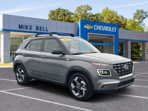 Used 2023 Hyundai Venue Limited FWD image 1