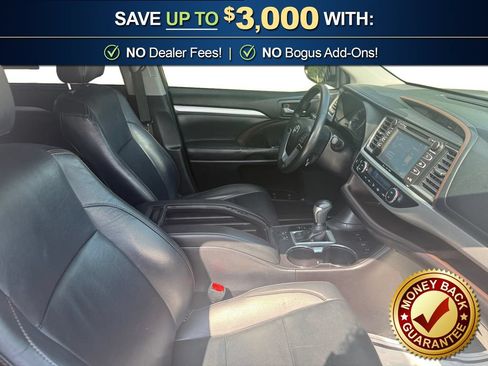 Used 2019 Toyota Highlander XLE AWD/4WD image 22