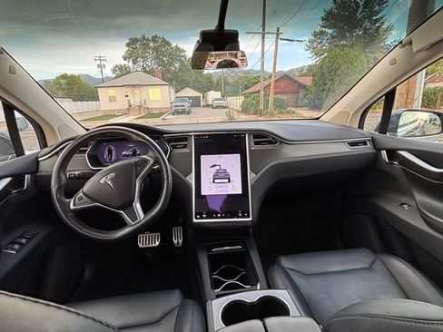 Used 2017 Tesla Model X P100D AWD/4WD image 9