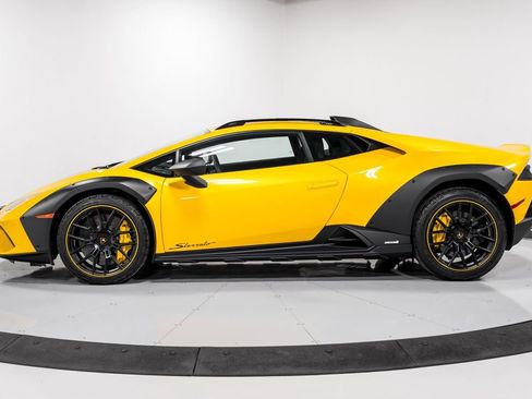 Used 2024 Lamborghini Huracan Sterrato image 6