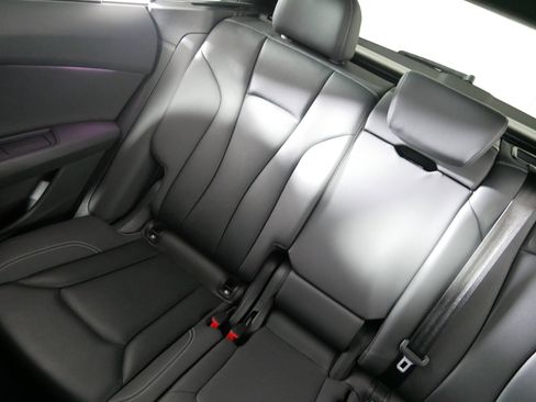 Used 2019 Audi Q8 Premium Plus image 12