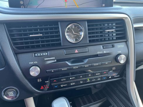 Used 2022 Lexus RX 350L Luxury image 22