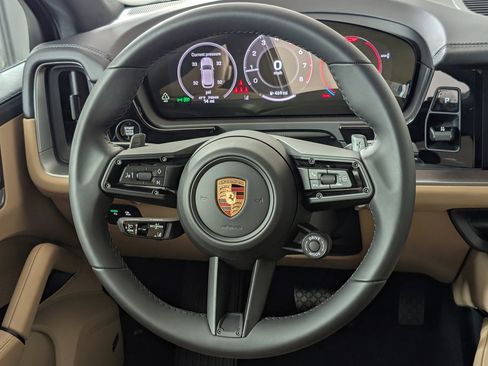 New 2026 Porsche Cayenne image 20