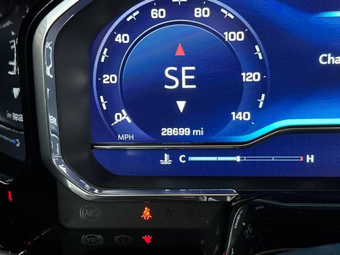 Used 2024 Chevrolet Silverado 1500 LT image 25