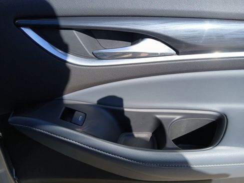 Used 2019 Buick Enclave Essence image 46