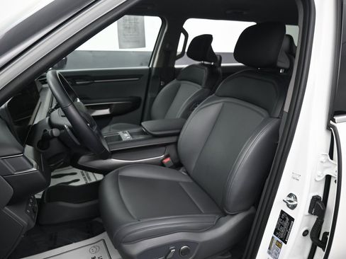 Used 2024 Kia EV9 Light image 32