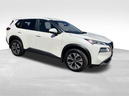 Used 2023 Nissan Rogue SV image 1