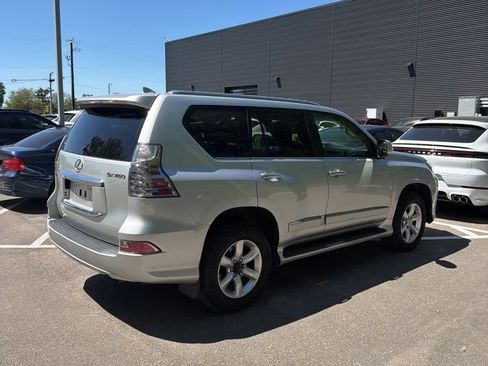 Used 2017 Lexus GX 460 w/ Navigation Package AWD/4WD image 3