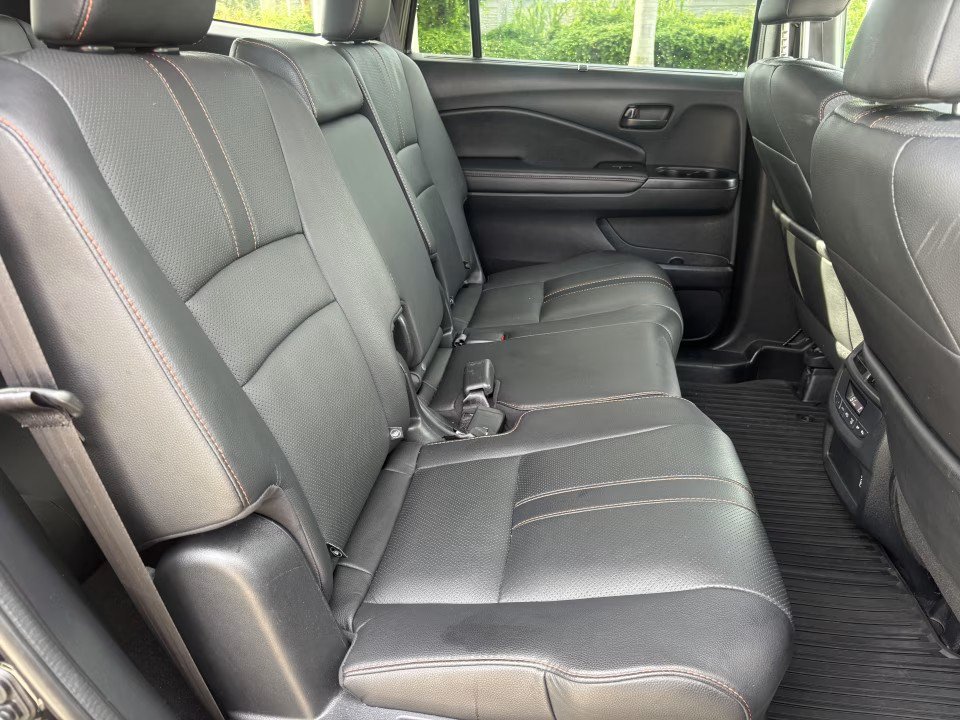 Used 2022 Honda Pilot TrailSport image 16